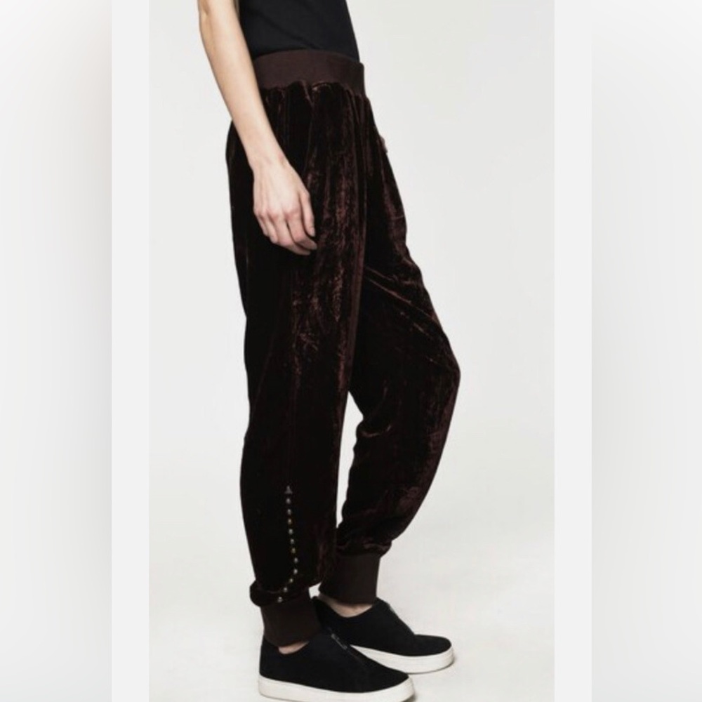 DOUBLE D RANCH Velvet Joggers w Studs, NWT LARGE